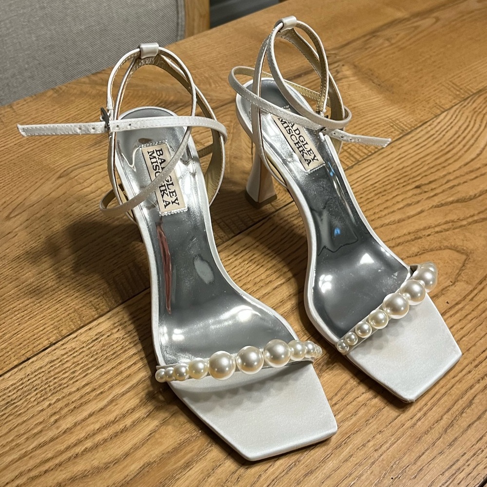 Badgley Mischka Cailey Pearl White Heels